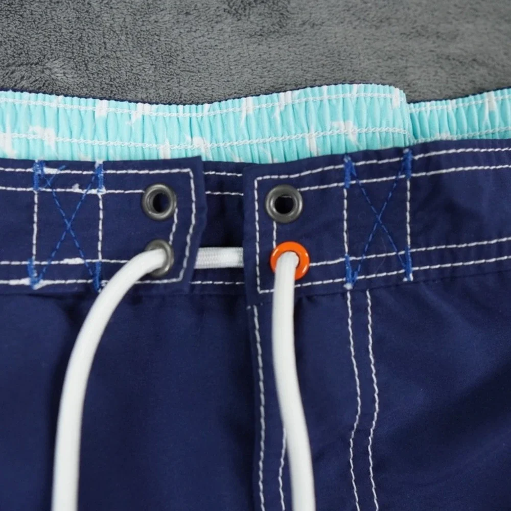 Tommy Bahama Board Shorts Mens L Navy Blue Regular Logo Cargo‎ Pocket Beach Swim